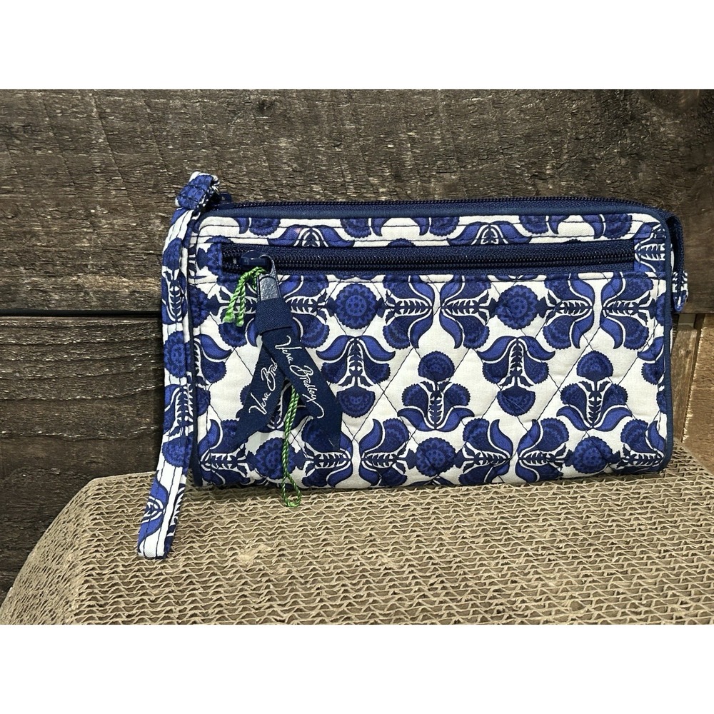 VERA BRADLEY, COBALT TILE Wristlet Wallet Wonderful for Vacation Lightweight.